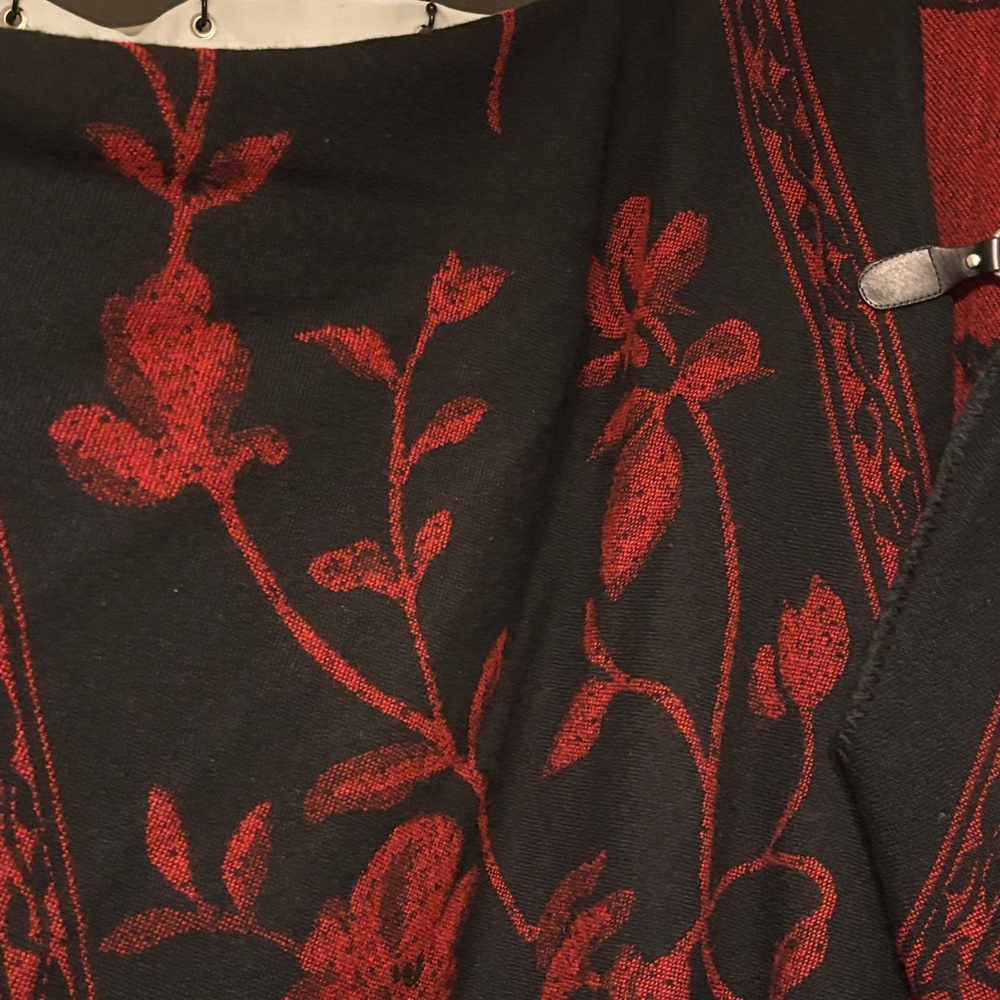 Chic Black Poncho with Red Floral Design - Picture 3 of 5
